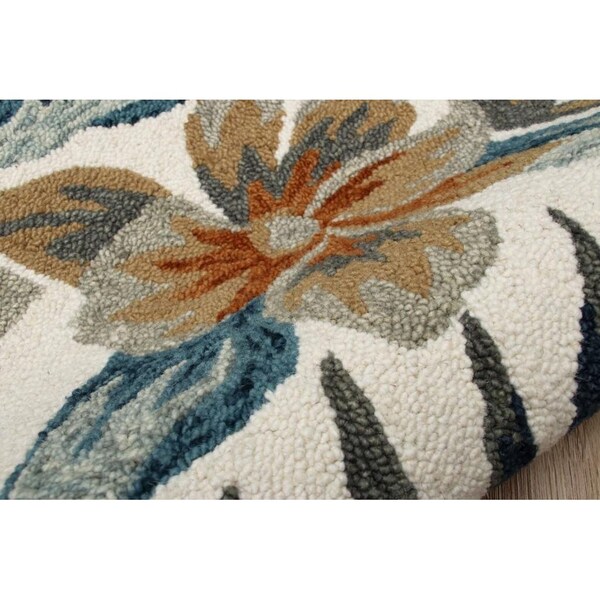 Homeroots 4 ft. Round Blue & White Tropical Area Rug - 396188