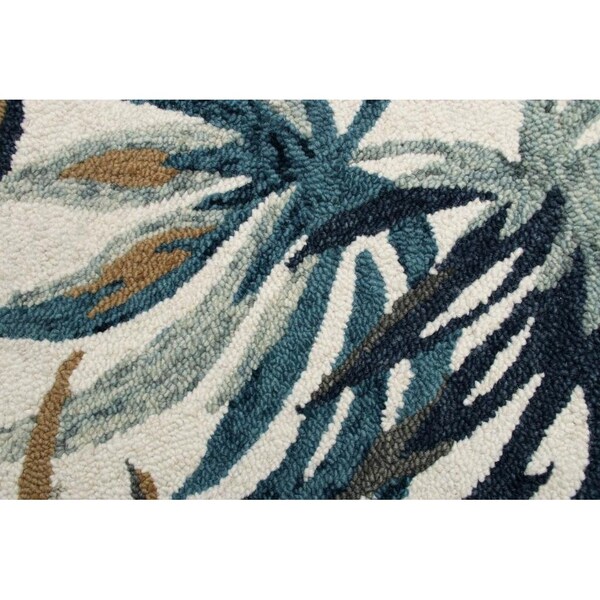 Homeroots 4 ft. Round Blue & White Tropical Area Rug - 396188