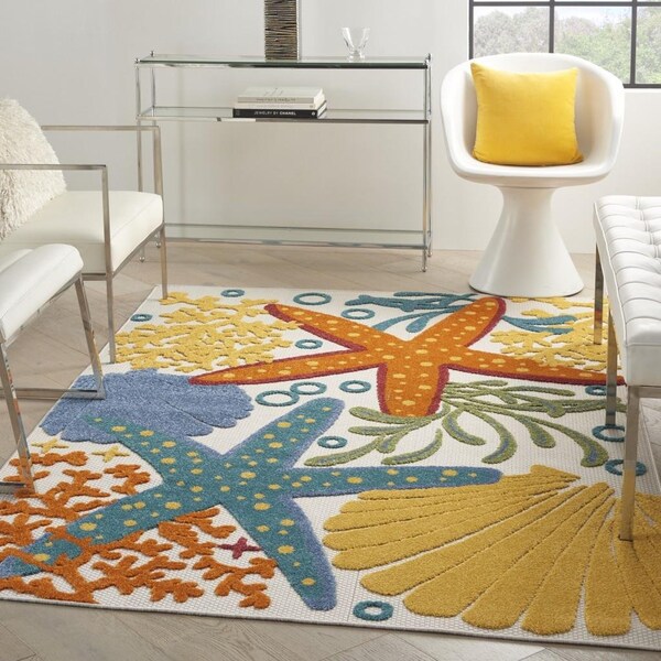 Homeroots 4 x 6 ft. Multi Color Indoor & Outdoor Area Rug - 385085