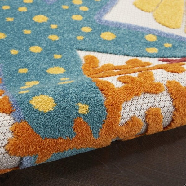 Homeroots 4 x 6 ft. Multi Color Indoor & Outdoor Area Rug - 385085