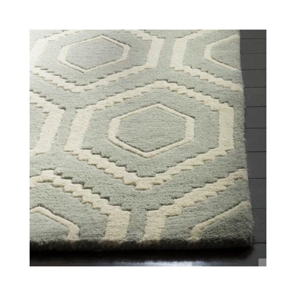Safavieh Chatham Hand Tufted Accent Rug- Grey - Ivory- 2 x 3 ft. - CHT731E-2