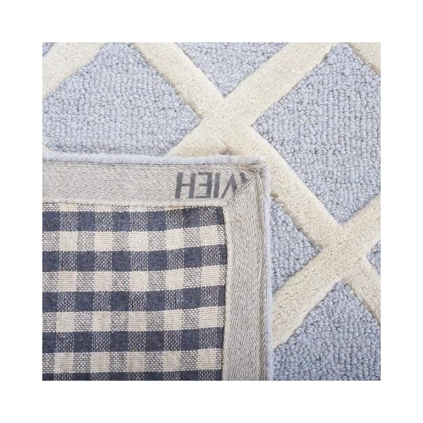 Safavieh 4 x 6 ft. Cambridge Hand Tufted Small Rectangle Area RugLight Blue & Ivory - CAM135A-4