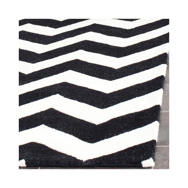 Safavieh Chatham Hand Tufted Rectangle Rug- Ivory - Black- 2 ft. 3 in. x 9 ft. - CHT715A-29