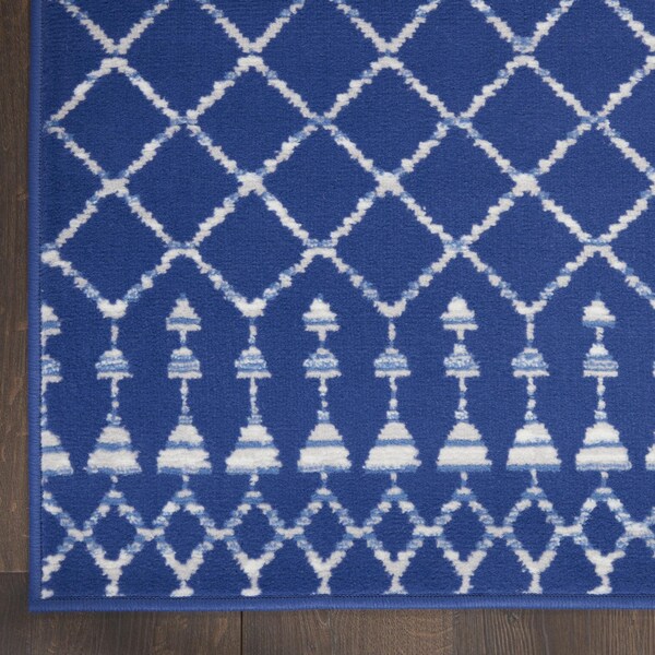 Homeroots 4 x 6 ft. Navy Blue & Ivory Berber Pattern Area Rug - 385829