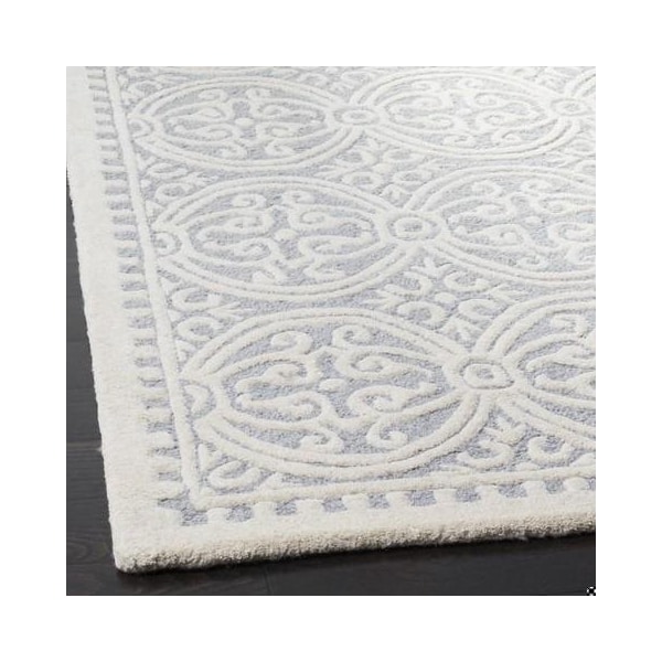 Safavieh Cambridge Hand Tufted Accent Rugs, Silver and Ivory - 2 ft.-6 in. x 4 ft. - CAM123D-24