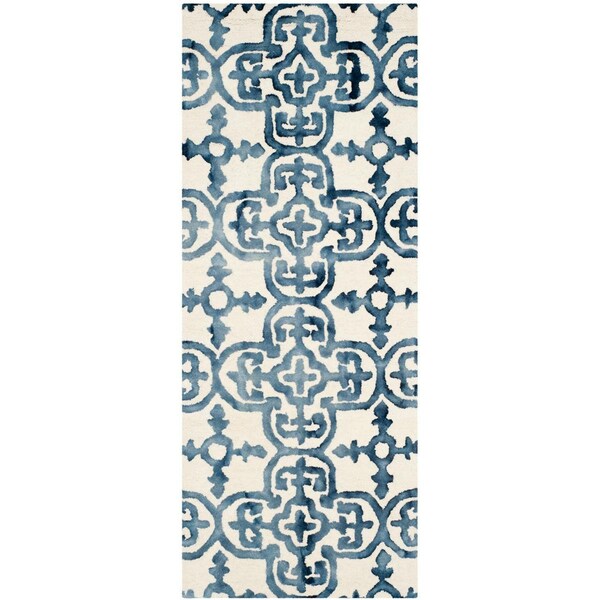 Safavieh 2 ft. 3 in. x 12 ft. Runner Dip Dye Hand Tufted RugIvory & Navy - DDY711P-212