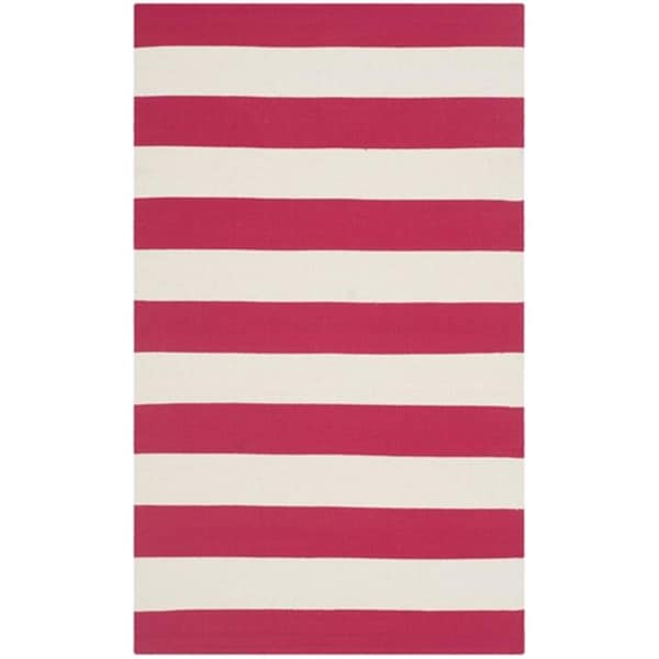 Safavieh Montauk Hand Woven Runner Rug- Red - White- 2 ft. 6 in. x 4 ft. - MTK712B-24