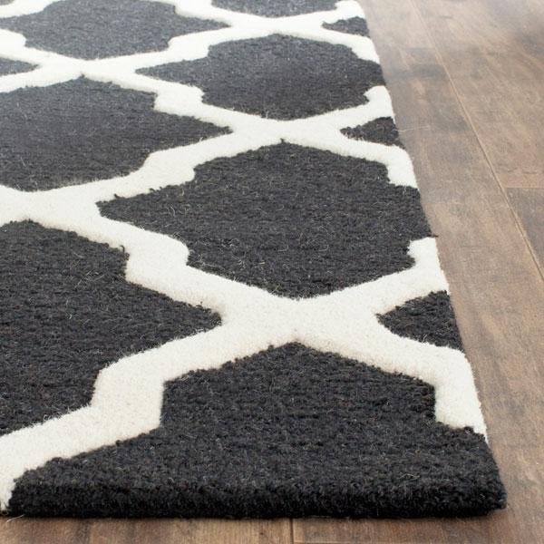 Safavieh 2 ft.-6 in. x 6 ft. Runner Transitional Cambridge- Black and Ivory Hand Tufted Rug - CAM121E-26