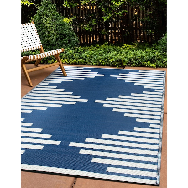 World Rug Gallery Bohemian Stripe Diamond Reversible Recycled Plastic 7'10'' X 10' Navy Outdoor Rug - 6071NAVY8X10