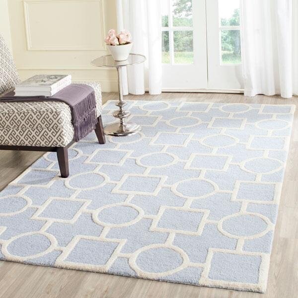 Safavieh Cambridge Accent Area Rug, Light Blue and Ivory - 2 ft. 6 in. x 4 ft. - CAM143A-24