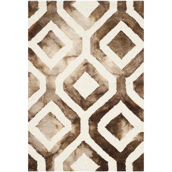 Safavieh Dip Dye Runner Hand Tufted Rug, Ivory and Chocolate - 2 ft.-3 in. x 6 ft. - DDY679L-26
