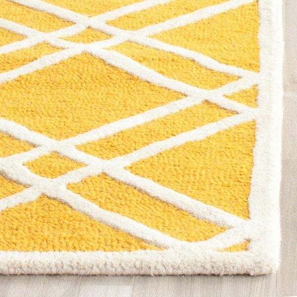 Safavieh Cambridge Small Rectangle Area Rug, Gold and Ivory - 4 x 6 ft. - CAM142Q-4