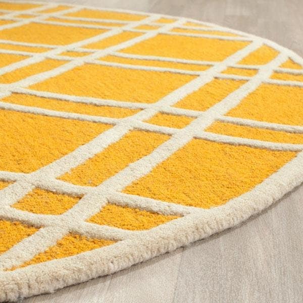Safavieh Cambridge Small Rectangle Area Rug, Gold and Ivory - 4 x 6 ft. - CAM142Q-4