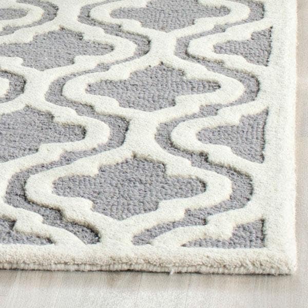 Safavieh Cambridge Hand Tufted Round Rug- Silver - Ivory- 4 x 4 ft. - CAM132D-4R
