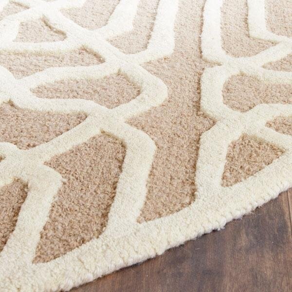 Safavieh Cambridge Hand Tufted Runner Rugs, Beige and Ivory - 2 ft.-6 in. x 8 ft. - CAM570J-28