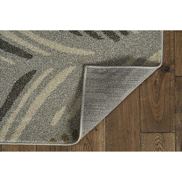 Homeroots 23 x 45 in. Grey Polypropylene Rug - 375003