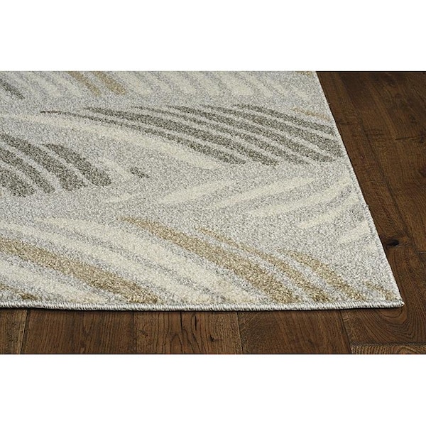 Homeroots 23 x 45 in. Grey Polypropylene Rug - 375003