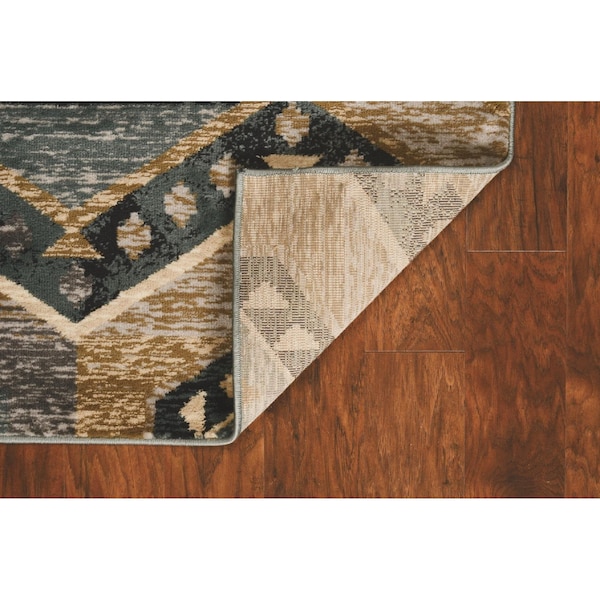 Homeroots 39 x 63 in. Seafoam Polypropylene Rug - 374421