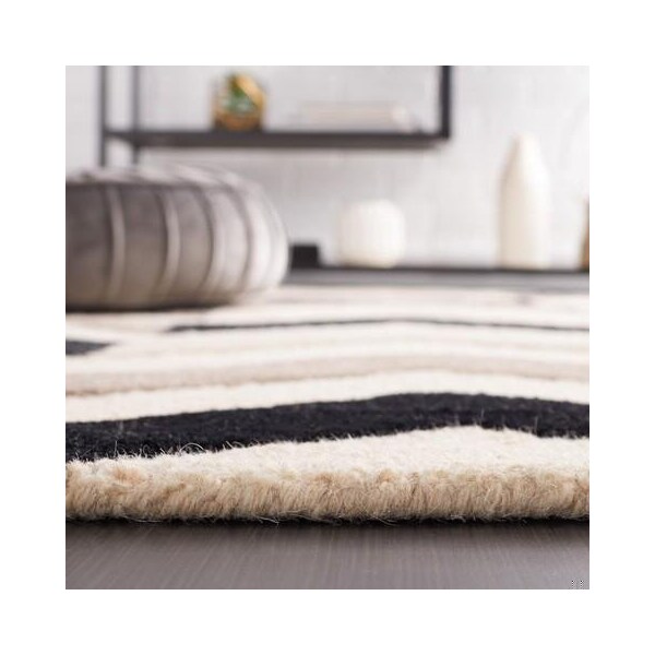 Safavieh Cambridge Hand Tufted Accent RugIvory & Black 2 x 3 ft. - CAM580C-2