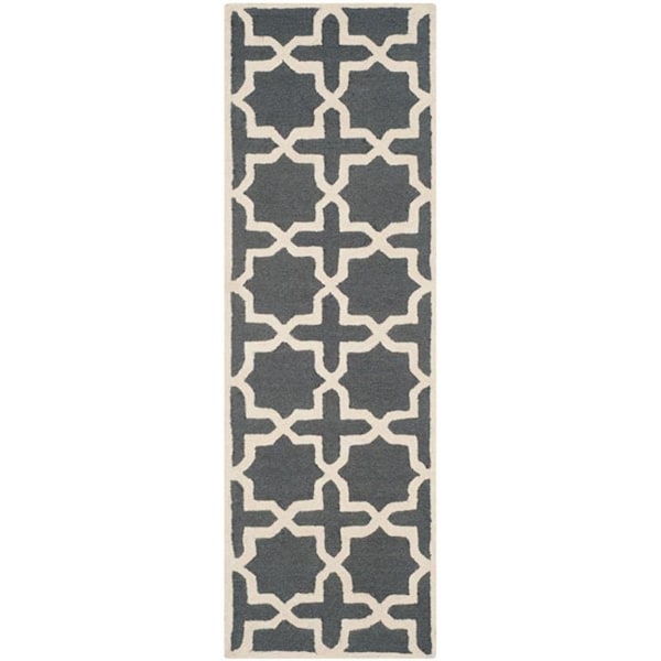 Safavieh Cambridge Hand Tufted Accent Rug- Dark Grey - Ivory- 2 x 3 ft. - CAM125X-2