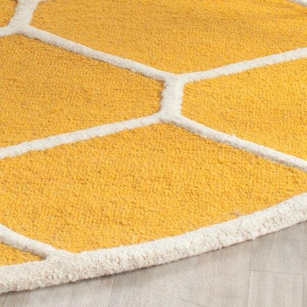 Safavieh Cambridge Medium Rectangle Rugs, Gold and Ivory - 4 x 6 ft. - CAM144Q-4