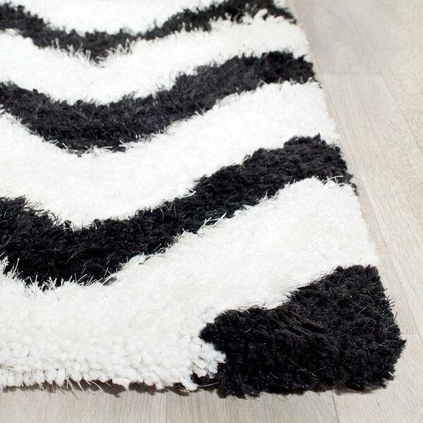 Safavieh Barcelona Shag Hand Tufted Runner Rug- White - Black- 2 ft. 3 in. x 7 ft. - BSG320C-27
