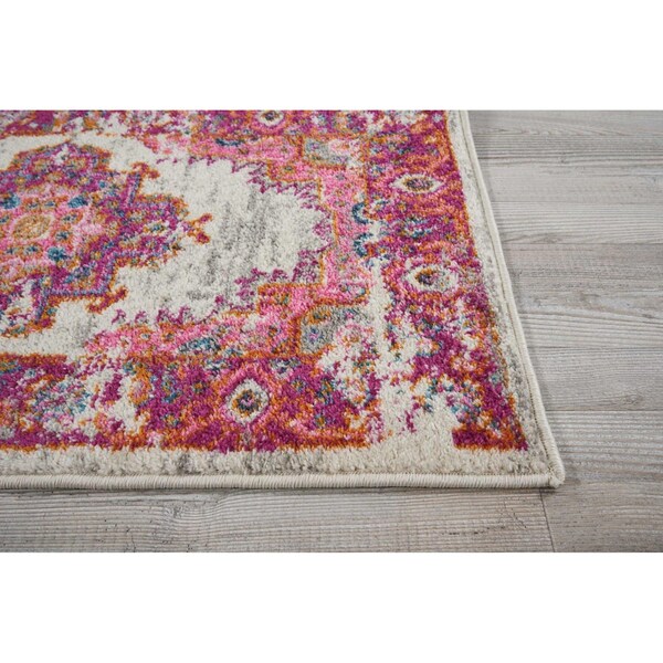 Homeroots 2 x 3 ft. Ivory & Fuchsia Distressed Scatter Area Rug - 385319