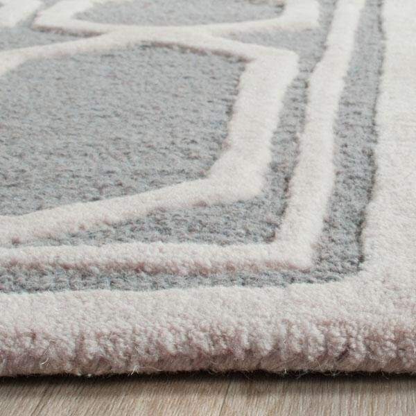 Safavieh Cambridge Rectangle Hand Tufted Rug, Silver and Ivory - 4 x 6 ft. - CAM138D-4