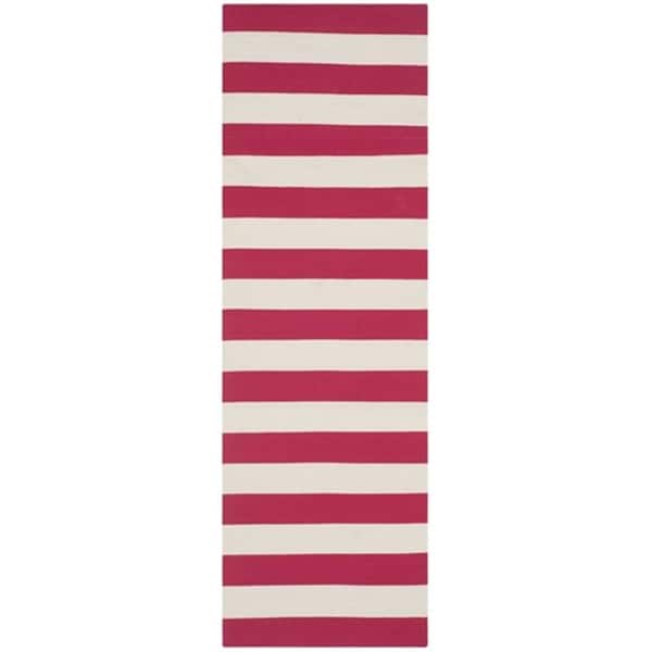 Safavieh Montauk Hand Woven Runner Rug- Red - White- 2 ft. 3 in. x 7 ft. - MTK712B-27