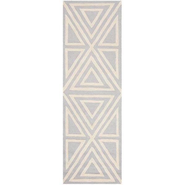 Safavieh Kids Hand Tufted Runner RugBlue & Ivory 2 ft. 6 in. x 8 ft. - SFK912E-28