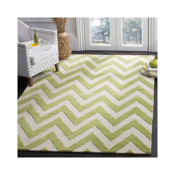 Safavieh Cambridge Hand Tufted Rectangle Rug- Green - Ivory- 2 ft. 6 in. x 8 ft. - CAM139T-28