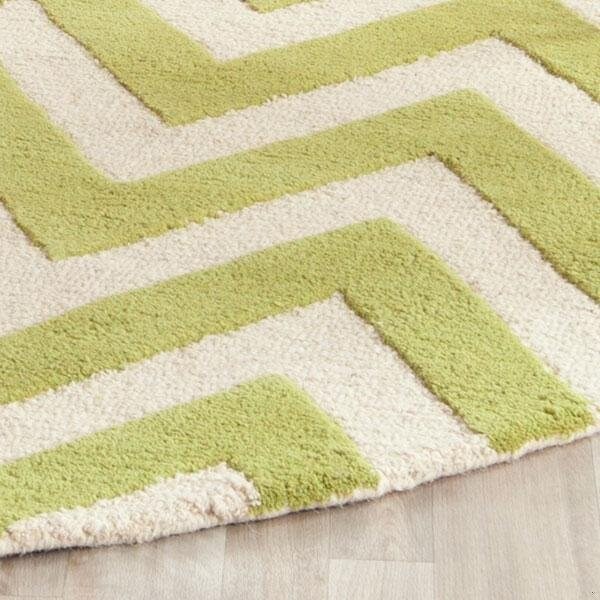 Safavieh Cambridge Hand Tufted Rectangle Rug- Green - Ivory- 2 ft. 6 in. x 8 ft. - CAM139T-28