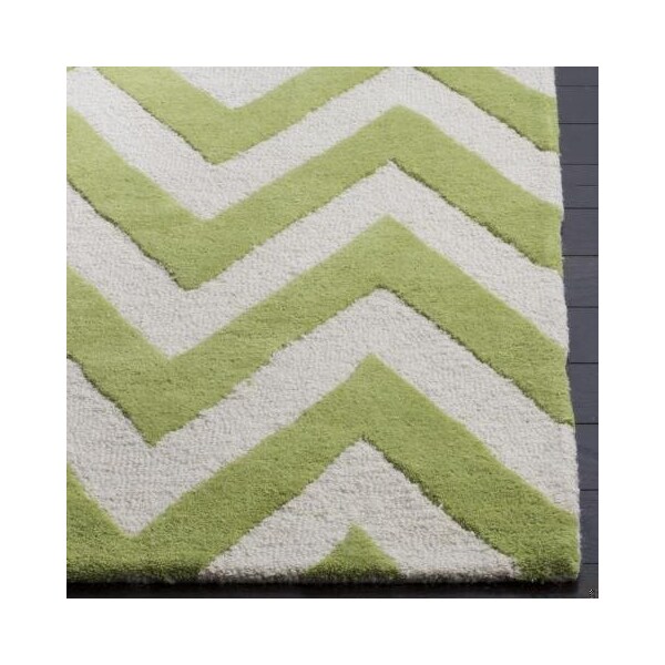 Safavieh Cambridge Hand Tufted Rectangle Rug- Green - Ivory- 2 ft. 6 in. x 8 ft. - CAM139T-28