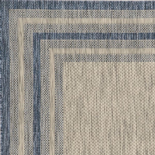 Homeroots 5 ft. 3 in. x 7 ft. 7 in. UV-Treated Polypropylene Grey & Denim Area Rug - 353954