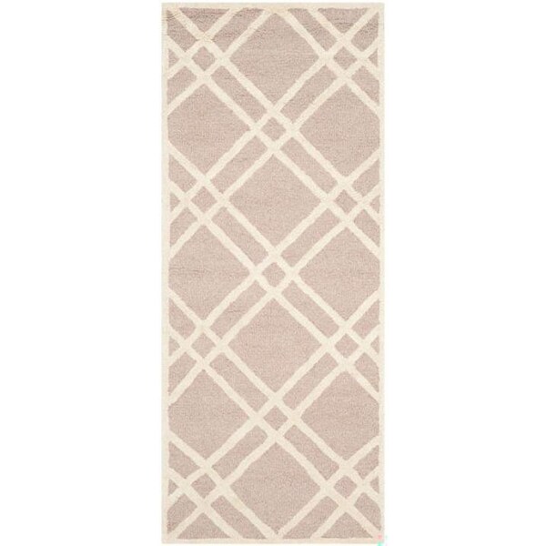 Safavieh Cambridge Accent Area RugBeige & Ivory 2 ft. 6 in. x 4 ft. - CAM142J-24