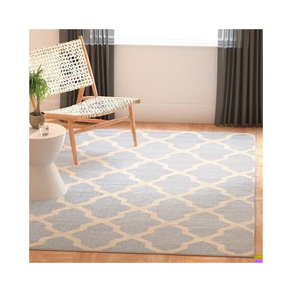 Safavieh 5 x 8 ft. Medium Rectangle Transitional Cambridge- Light Blue and Ivory Hand Tufted Rug - CAM121A-5