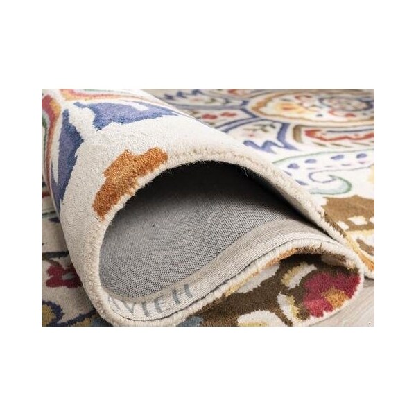 Safavieh Bella Hand Tufted Runner Rug- Ivory - Blue- 2 ft. 6 in. x 4 ft. - BEL118A-24