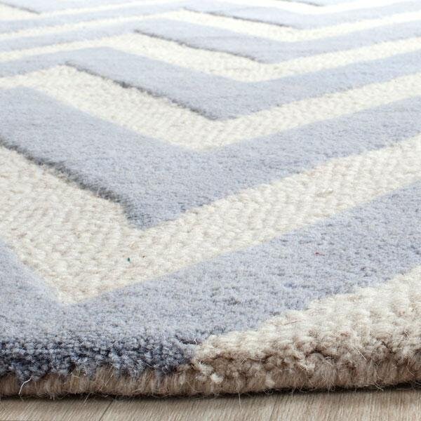 Safavieh Cambridge Hand Tufted Accent Rug- Light Blue - Ivory- 2 x 3 ft. - CAM139A-2