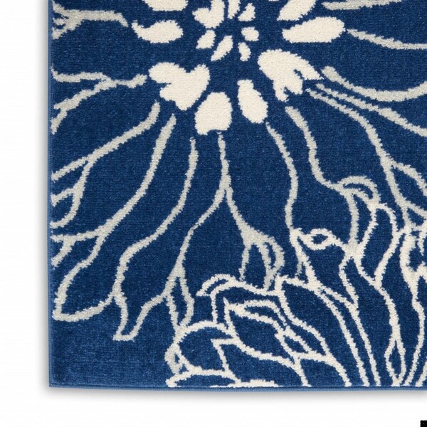 Homeroots 2 x 3 ft. Navy & Ivory Floral Scatter Area Rug - 385430