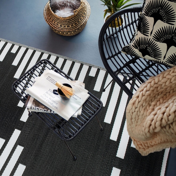 World Rug Gallery Bohemian Stripe Diamond Reversible Recycled Plastic 5' X 7' Black Outdoor Rug - 6071BLACK5X7