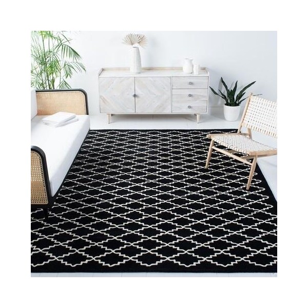 Safavieh Chatham Hand Tufted Runner Rug- Black - Ivory- 2 ft. 3 in. x 7 ft. - CHT721K-27