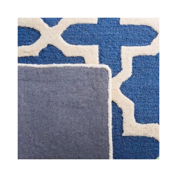 Safavieh Cambridge Hand Tufted Runner RugNavy Blue & Ivory 2 ft.-6 in. x 6 ft. - CAM125G-26