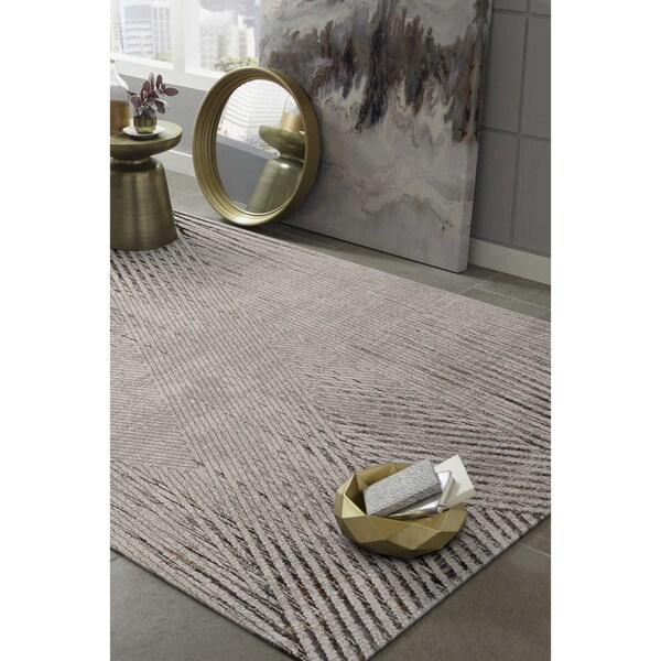 Homeroots 39 x 55 in. Polyester Rug, Ivory & Grey - 374788