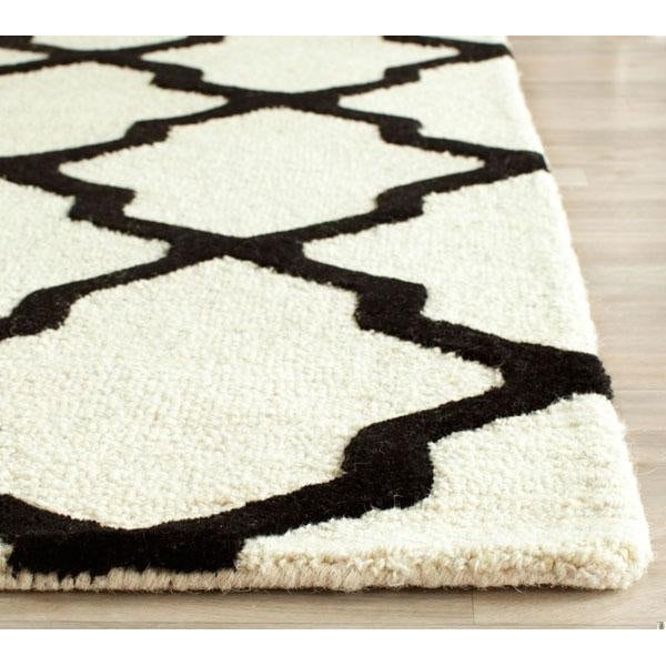 Safavieh Cambridge Hand Tufted Runner Rug- Ivory - Black- 2 ft. 6 in. x 4 ft. - CAM121W-24