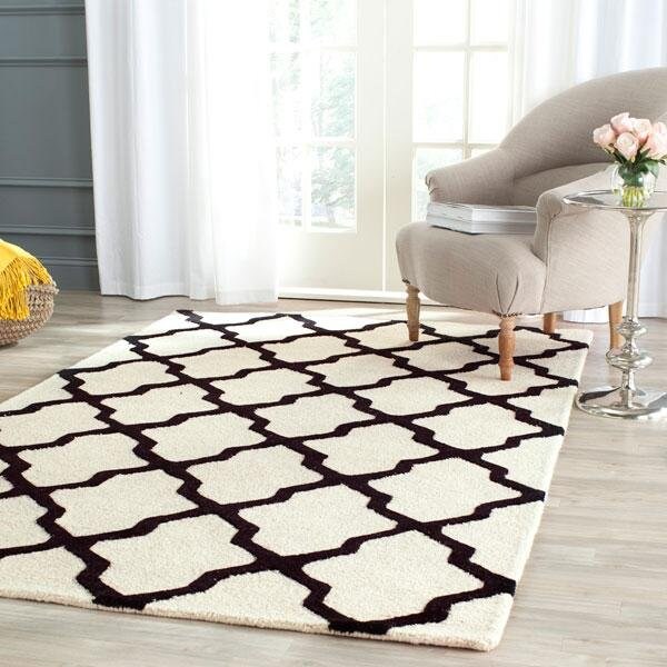 Safavieh Cambridge Hand Tufted Runner Rug- Ivory - Black- 2 ft. 6 in. x 4 ft. - CAM121W-24