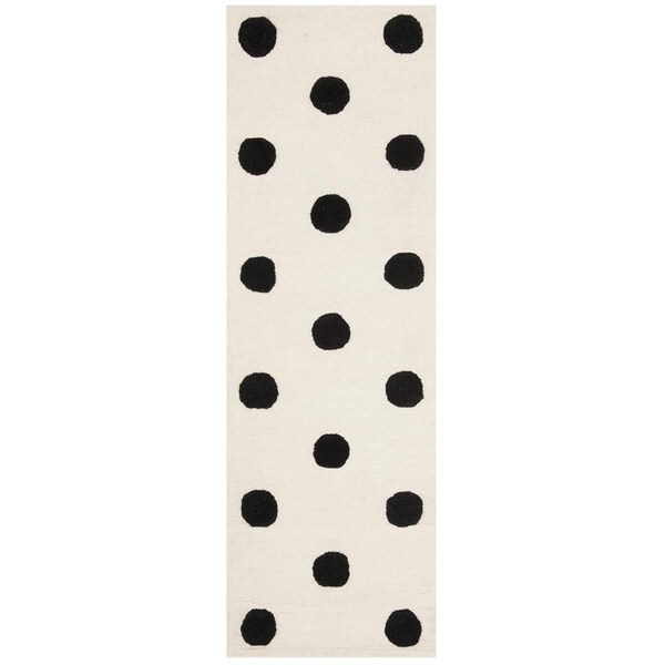 Safavieh Kids Hand Tufted Runner Area Rug, Ivory and Black - 2 ft. 6 in. x 8 ft. - SFK904D-28