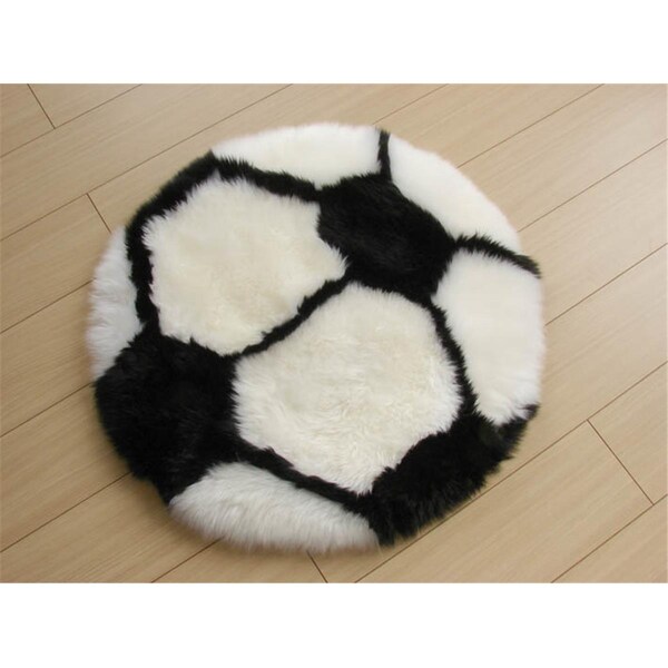 G.L. Bowron Fun Rugs Soccer Hand Crafted Black-White Round 2.5x2.5 Sheepskin - 7053-378-000