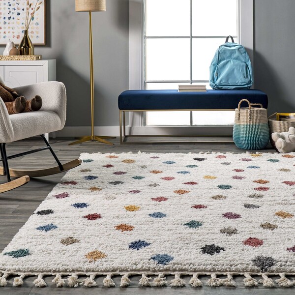 Nuloom Lochlan Polka Dotted Tasseled Kids Area Rug 5ft x 7ft 6in - OZMR03A-508