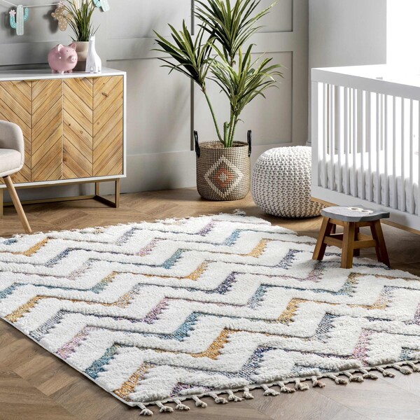 Nuloom Rumi High-Low Chevron Kids Tassel Area Rug 4ft x 6ft - OZOT04A-406