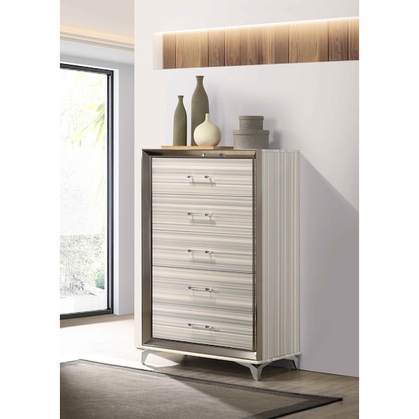 Global Furniture Usa Modern  Zebra Zambrano White Chest - 2511